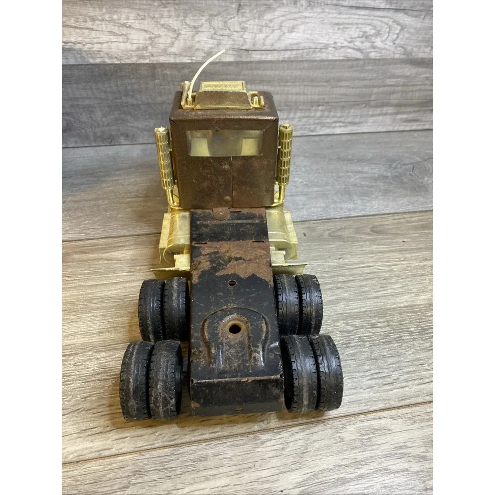 Vtg NYLINT FIRESTONE 18 Wheeler Semi GOLD Radial Express 341-F‎ Pressed Steel